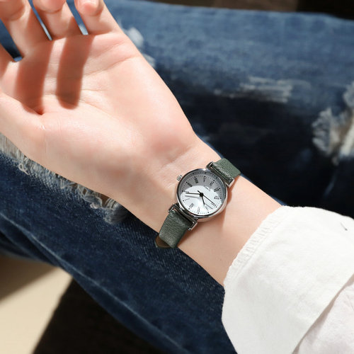 Small watch for female students, quartz watch, small dial, trendy girl, fresh and versatile, Korean version, simple belt, compact female watch