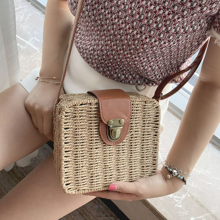 Außenhandel Neue Retro Strand Stroh Gewebte Tasche Strand Freizeit Urlaub Kleine Quadratische Tasche Gewebte Frauen Tasche Schulter Umhängetasche display picture 25