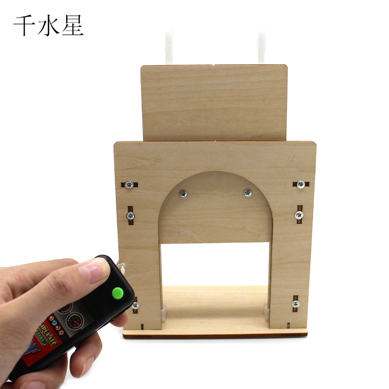 Puerta elevadora de madera n. ° 1, modelo de garaje casero, kit de puerta eléctrica, ciencia y tecnología DIY, pequeños inventos, material didáctico