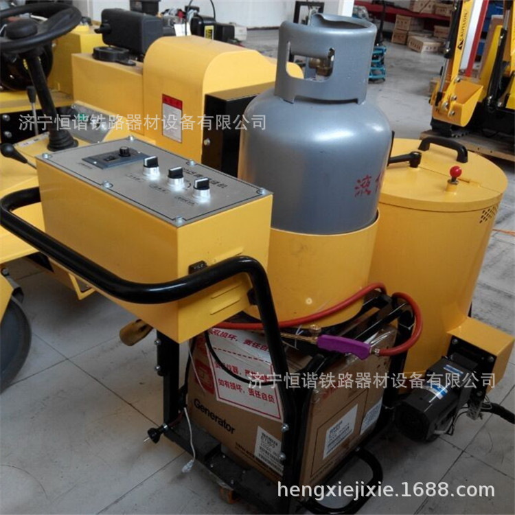 恒谐灌缝机厂家 直销 自行式灌缝机 多功能灌缝机