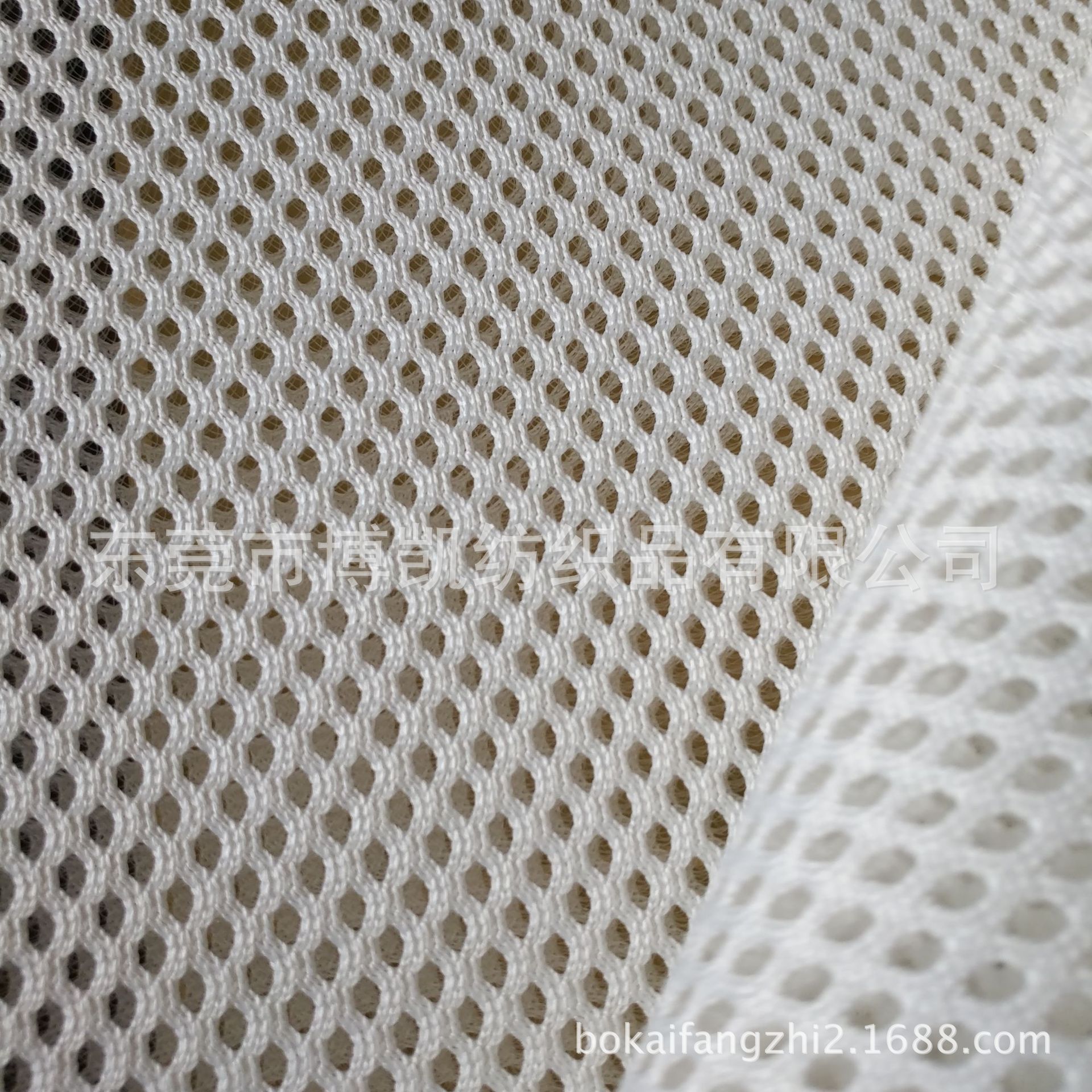 厂家大量批发三明治网眼布 3d网布汽车座套坐垫面料 箱包鞋材面料