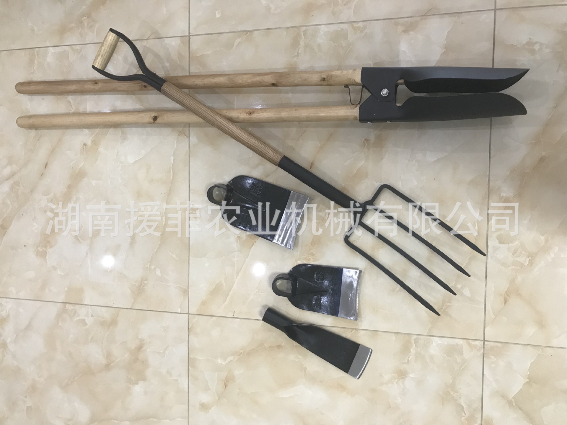 出口东南亚锄头，移苗器 ，冰铲，铁耙，铁叉，钢镐，锄头油棕铲