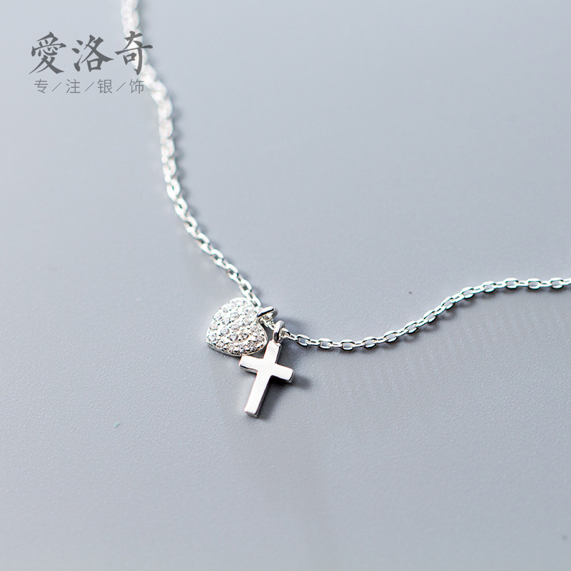 Collar de plata s925 mujer temperamento coreano pequeño diamante fresco amor crucifijo colgante corto cadena clavícula D4770