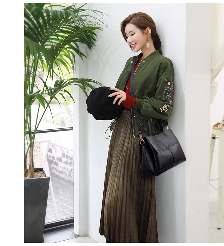 Elegant Women's Commuter Handbag Large Capacity Shoulder Bag_voghion.com
