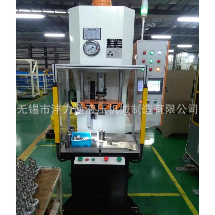 10吨数控单柱液压机-3