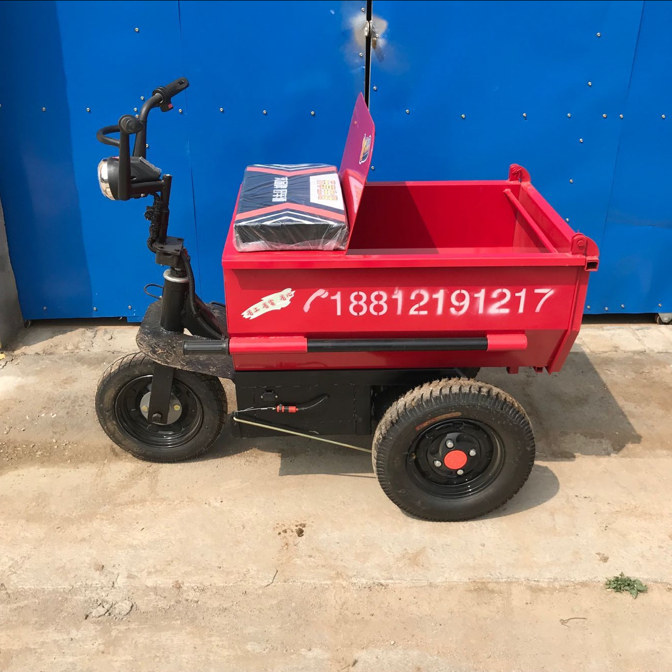 工地小型电动三轮车混凝土运输翻斗自卸农用小货车人骑式电梯室内|ms