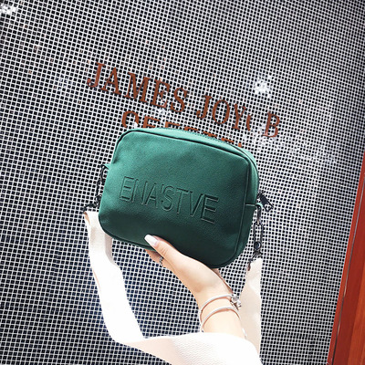 批發2018新款韓版字母單肩包女士磨砂手托小挎包文藝包迷妳手機包