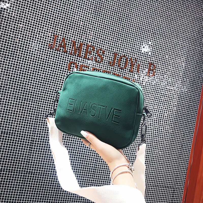 批發2018新款韓版字母單肩包女士磨砂手托小挎包文藝包迷妳手機包