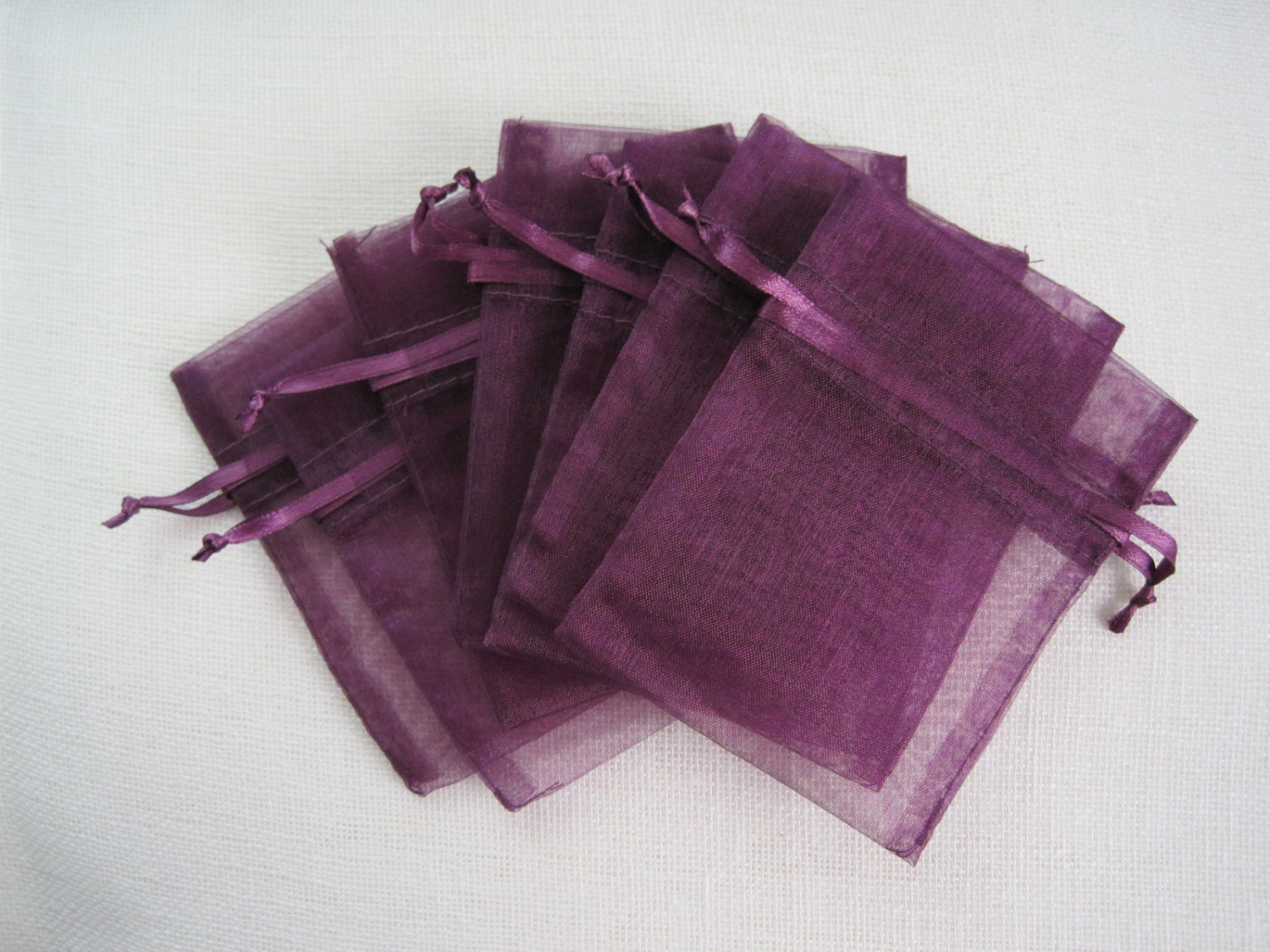 【批量低价供应】紫罗兰色欧根纱袋 可定制