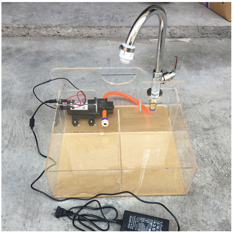 Demonstrator water tap Water purifier Water purifier Site Show Rivers and lakes Exhibition Will pin Stall prop