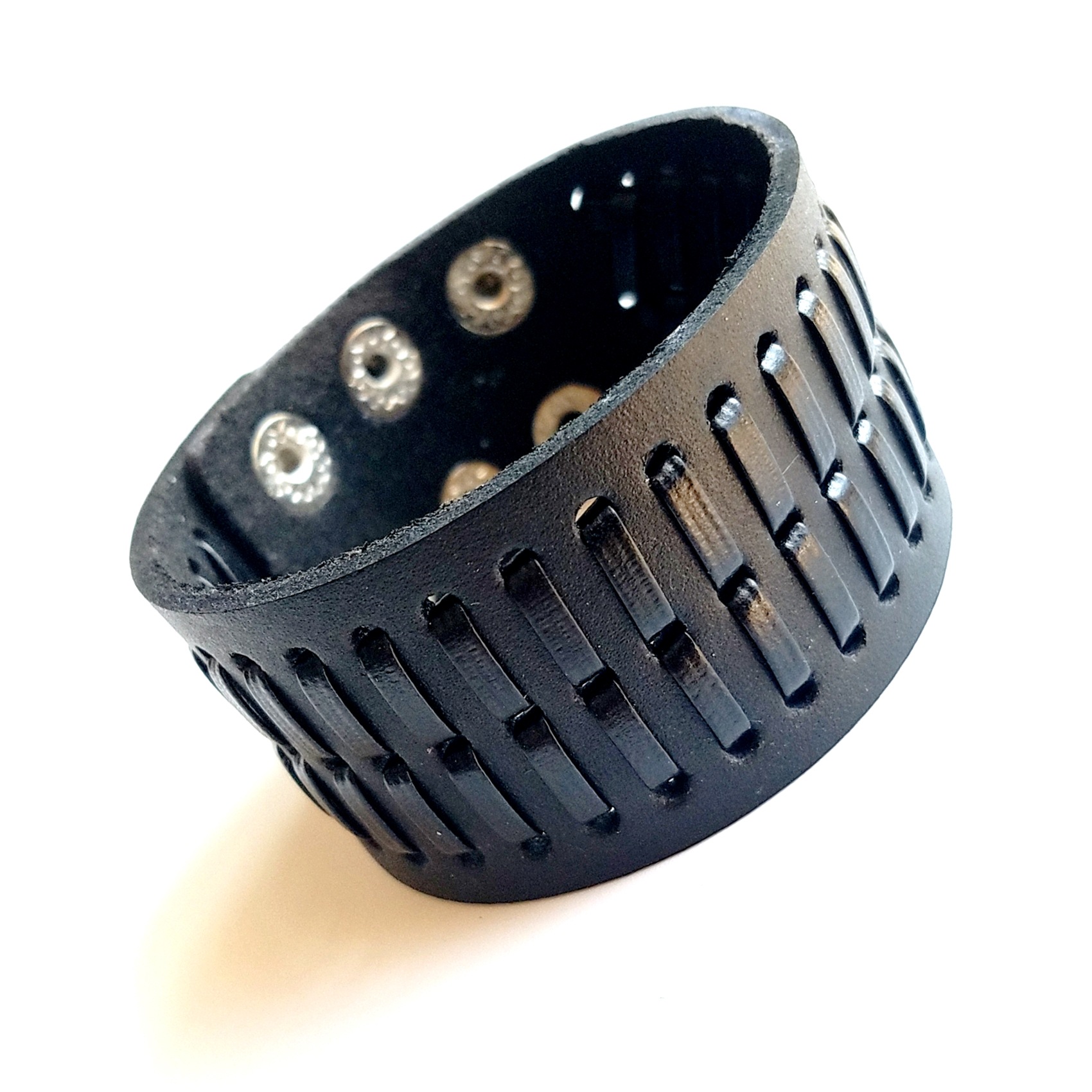 Cross-border hot selling wide leather men's bracelet punk style jewelry wide leather threading cowhide bracelet European and American jewelry