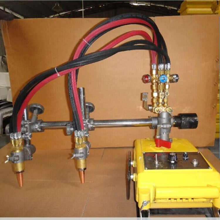 厂家供应DCCG1-30半自动火焰切割机 气割机价格 钢板切割机图片