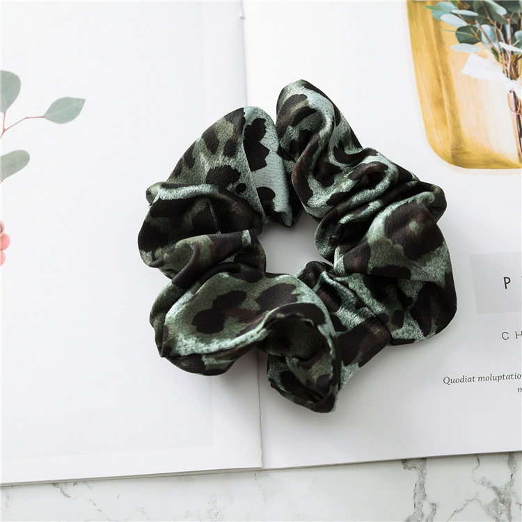 Three-state New Leopard color large intestine ring Korean ins women's simple head rope jewelry satin hair ring wholesale