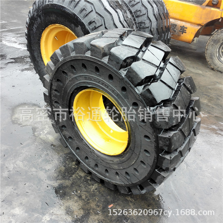 铲车实心轮胎20.5/70-16 装载车实心轮胎20.5-16-20 16/70-20-24