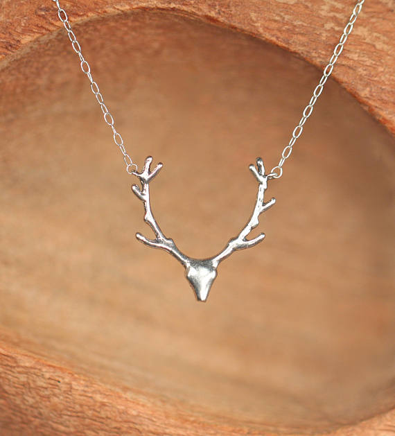 Simple Antler Necklace Christmas Elk Reindeer Pendant Necklace Female Clavicle Chain Fawn Antler Nec