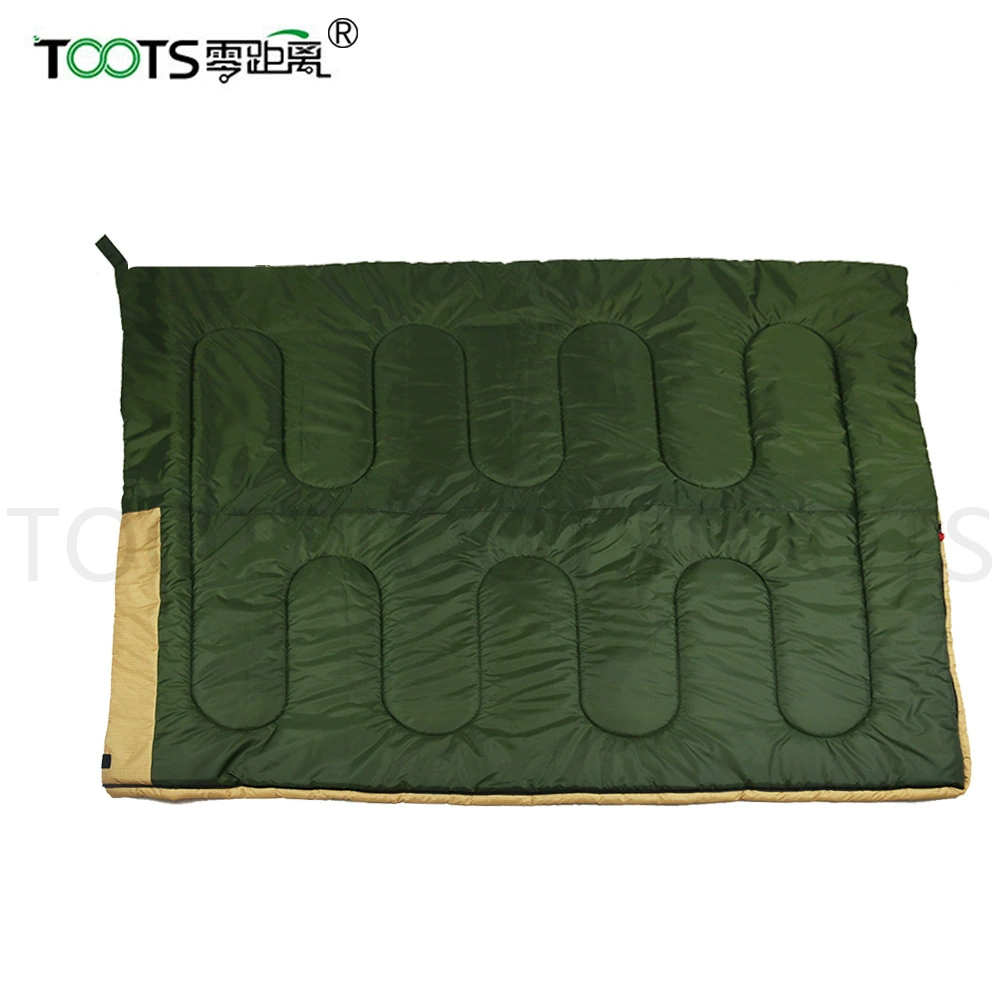 Travel keep warm green handheld comfortable sleeping bag for adults, polyester