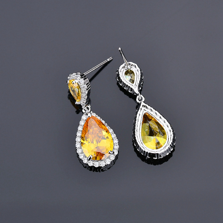 Daily Occasion Copper Material 1 Pair Casual Shiny Water Droplets Plating Inlay Copper Zircon White Gold Plated Drop Earrings