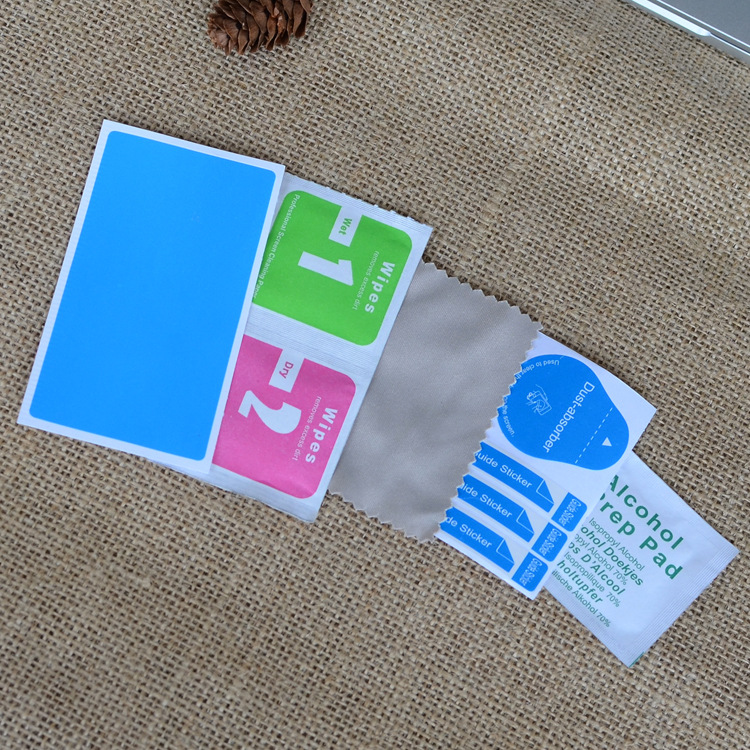 屏幕除尘贴手机屏幕擦布贴干湿酒精包贴膜工具包擦屏热销数码