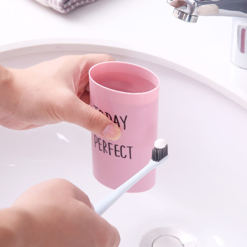Cute Cartoon Wash Cup Portable Travel Toothbrush and Toothpaste Storage Box Couple Toothbrush Holder