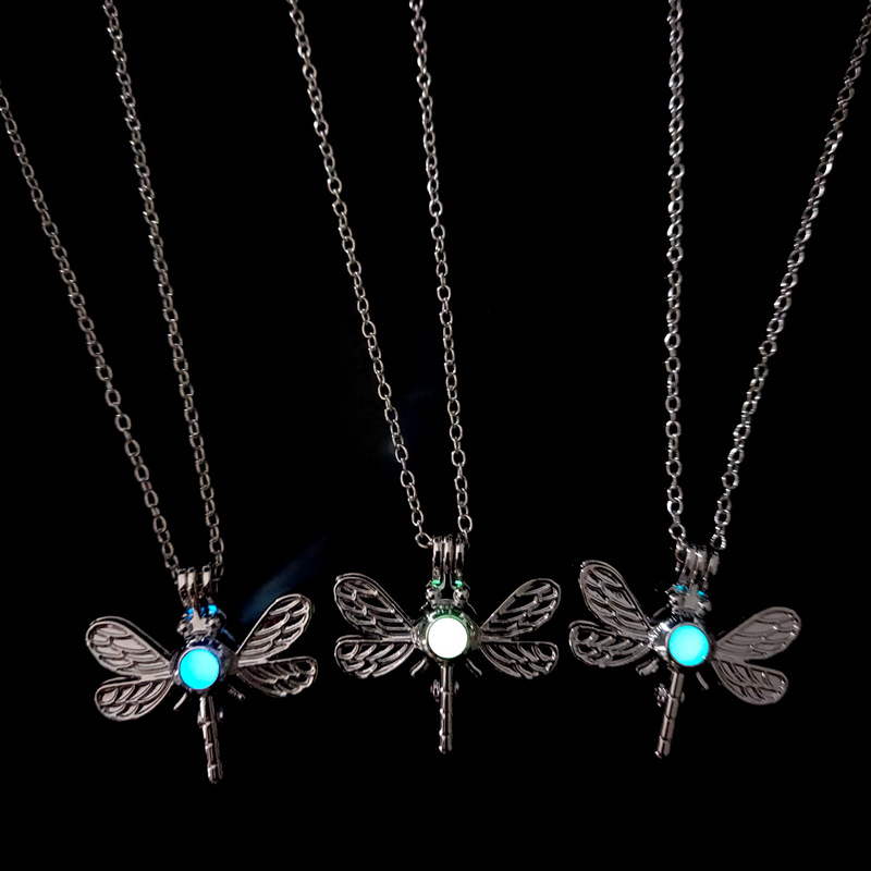 Wholesale Jewelry Luminous Hollow Dragonfly Pendant Necklace Nihaojewelry display picture 5