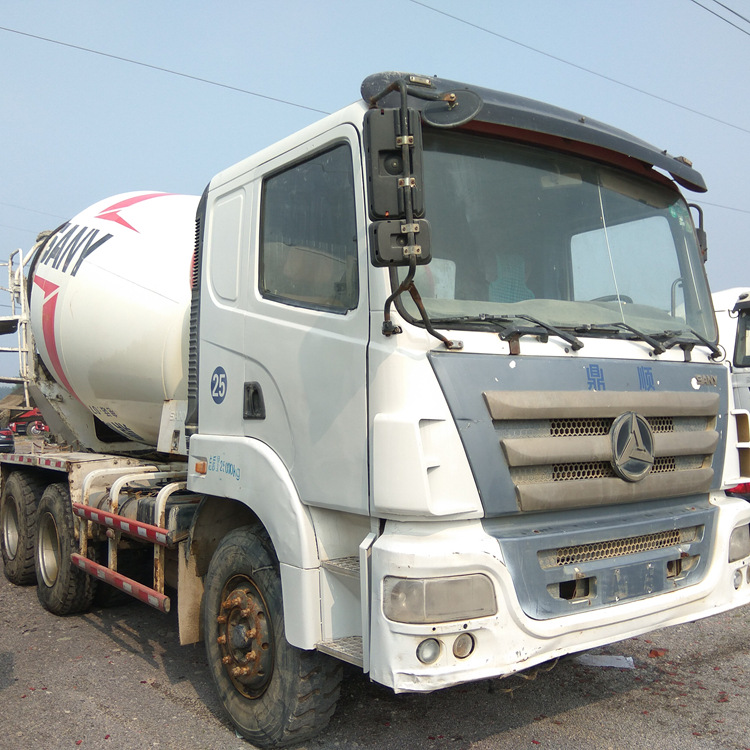 二手豪沃搅拌车  二手混凝土运输罐车 14年三一12方水泥搅拌车