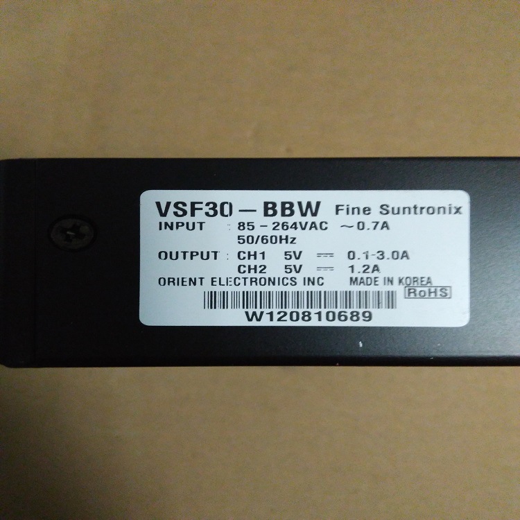 韩国华仁电源（FINE SUNTRONIX) VSF30-BBW 系列 电源1