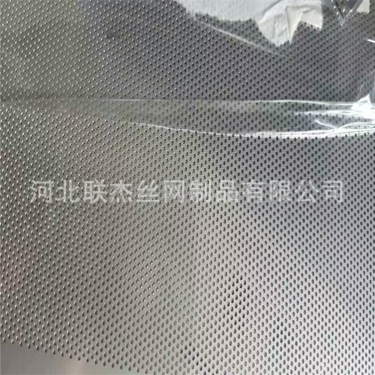 mmexport1485564345332