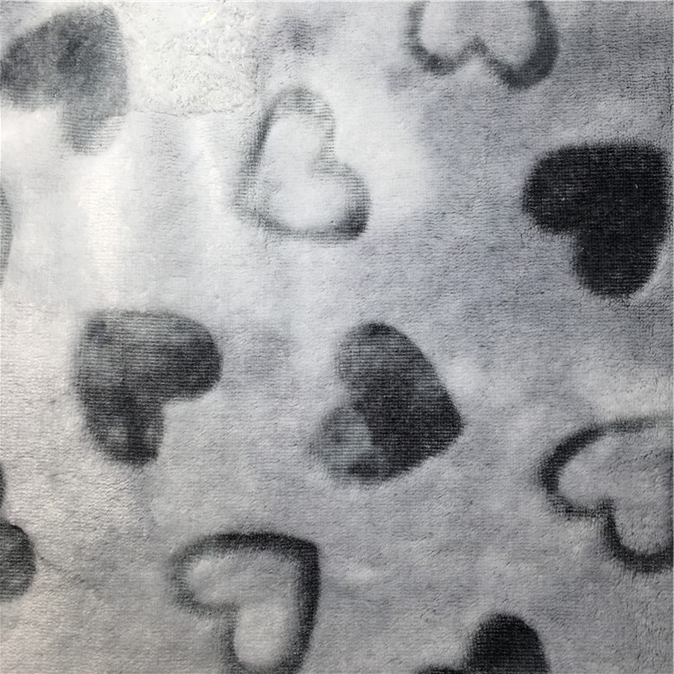 厂家供应针织爱心剪花法兰绒 家居服面料