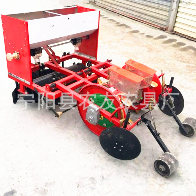 河南新乡花生玉米铺膜播种精播机膜上高粱点播机谷子覆膜种植机