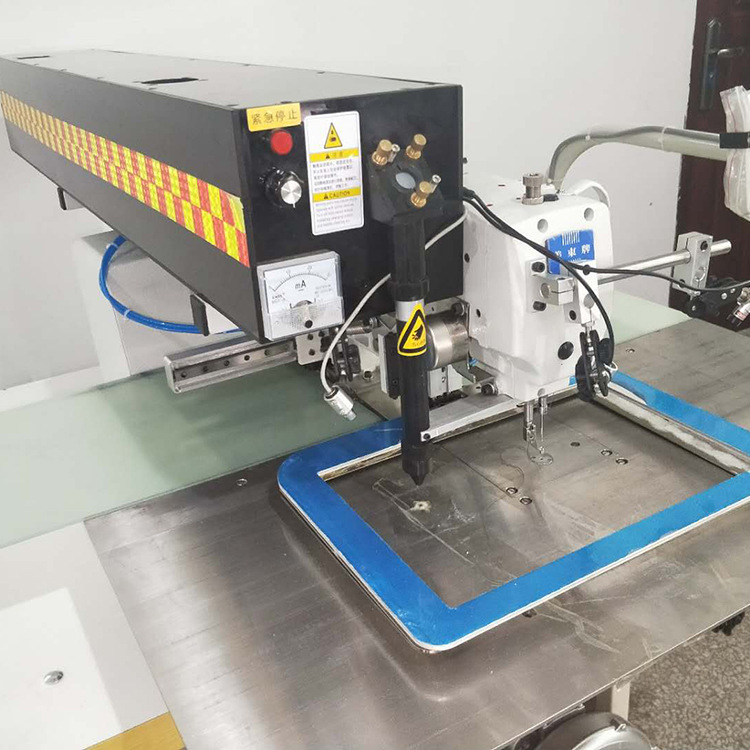 Computadora láser doble labio abridor de bolsa de ropa patrón de computadora automática máquina de coser plana material grueso máquina de coser industrial al por mayor