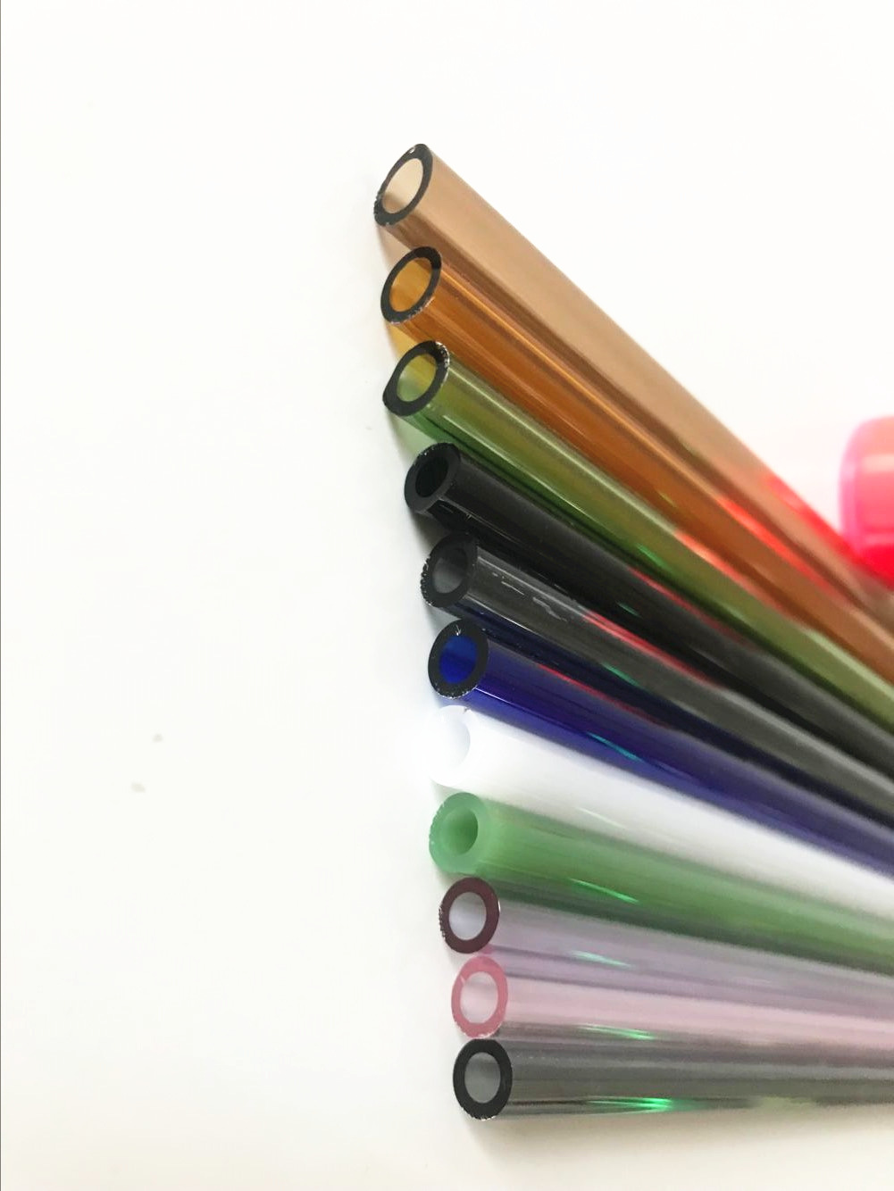 高硼硅彩色玻璃管  各种规格玻璃管棒 彩色玻璃吸管7-10mm