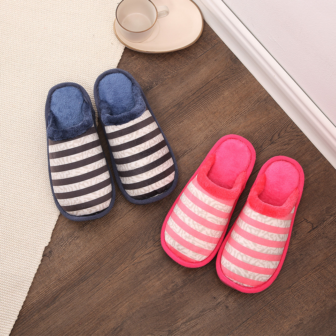 Cotton slippers Home indoor winter keep warm household Month of shoes The thickness of the bottom non-slip lovers household With the bag slipper