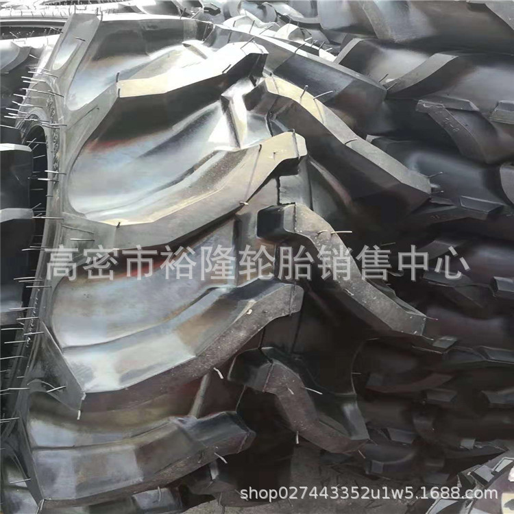 聚丰13.6-24半高花轮胎 136-24农用拖拉机轮胎人字花纹抓地虎