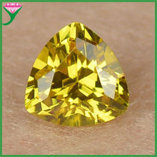 批发亮肥三角形黄色锆石裸石戒面 金黄色三角氧化锆皓石合成宝石
