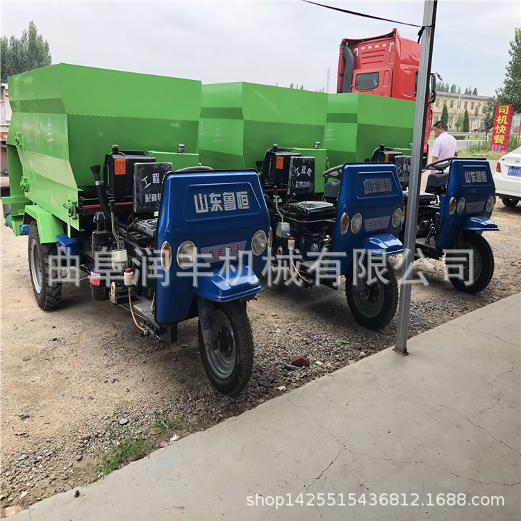 青贮草料喂料机 襄阳第三代撒料车