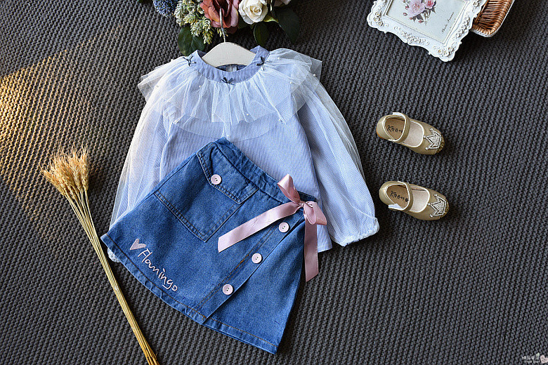 8561992209_302750443