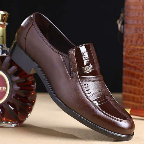 New spring men's business formal leather shoes, breathable casual office work shoes, trendy, fashionable and versatile men's shoes