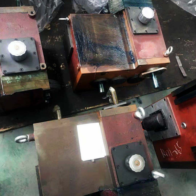 生产齿轮箱专切不锈钢高速圆锯机齿轮箱