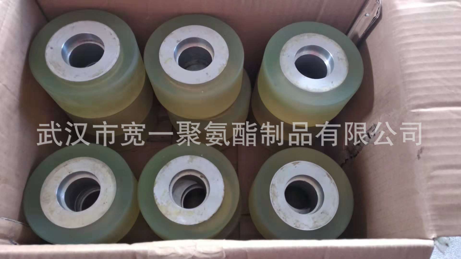 供应湖北武汉非标设备用滚轮包胶，聚氨酯包胶加工定做
