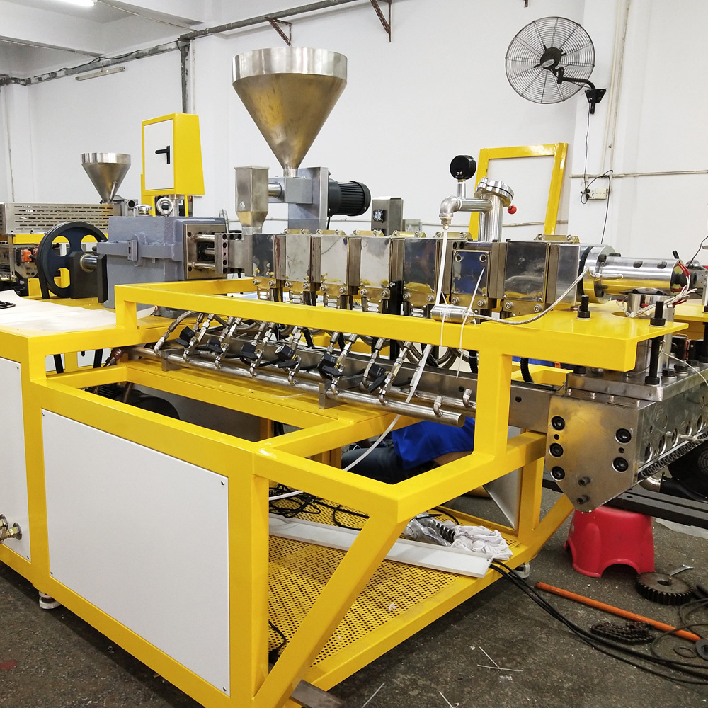 XH-433-25  双螺杆挤出造粒机 小型造粒机 实验型挤出机 抽粒机