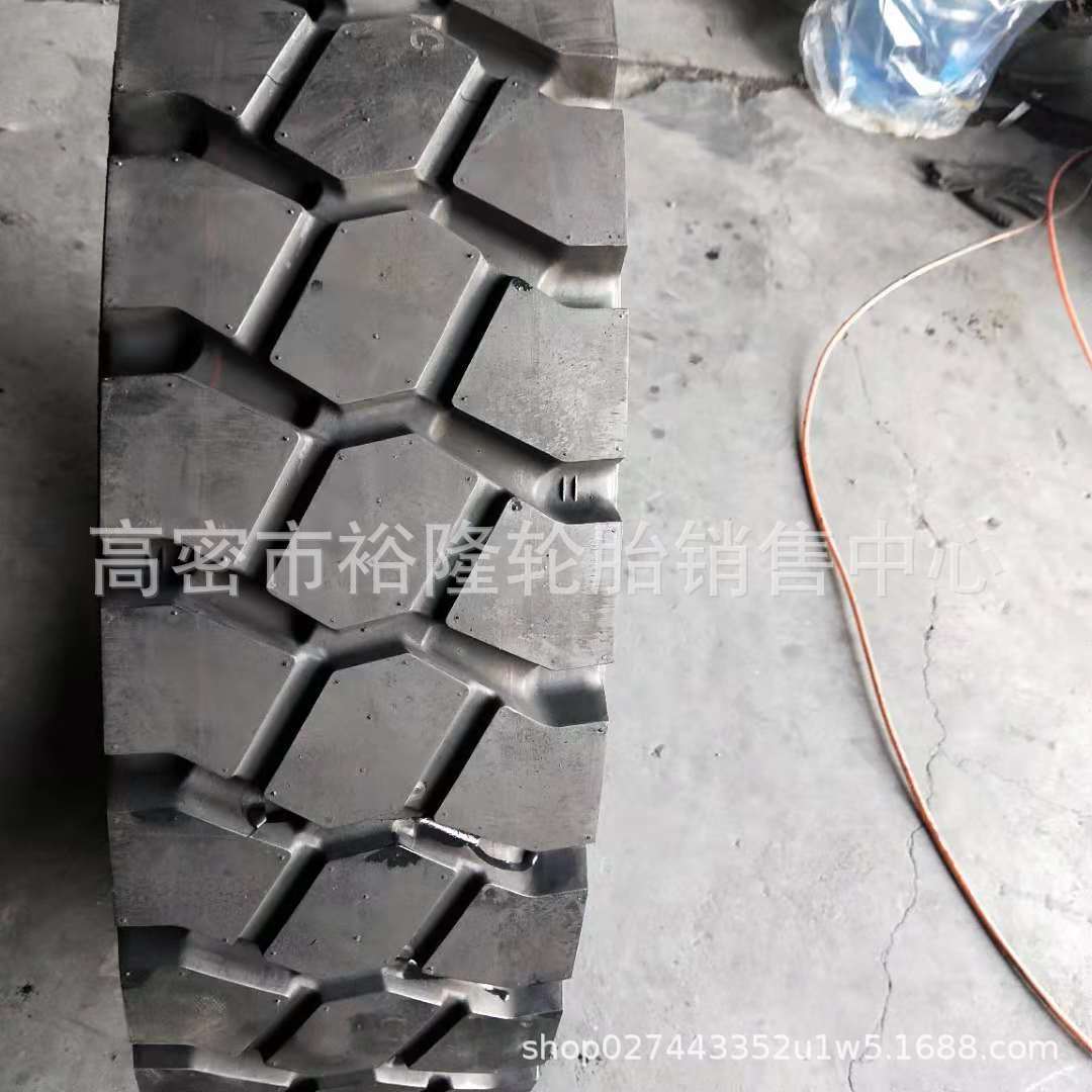 9.00R20钢丝叉车 轮胎9.00-20工业机械轮胎9.00r16