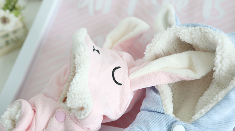 甜睡兔毛球绒衣