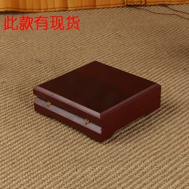 木盒;徽章