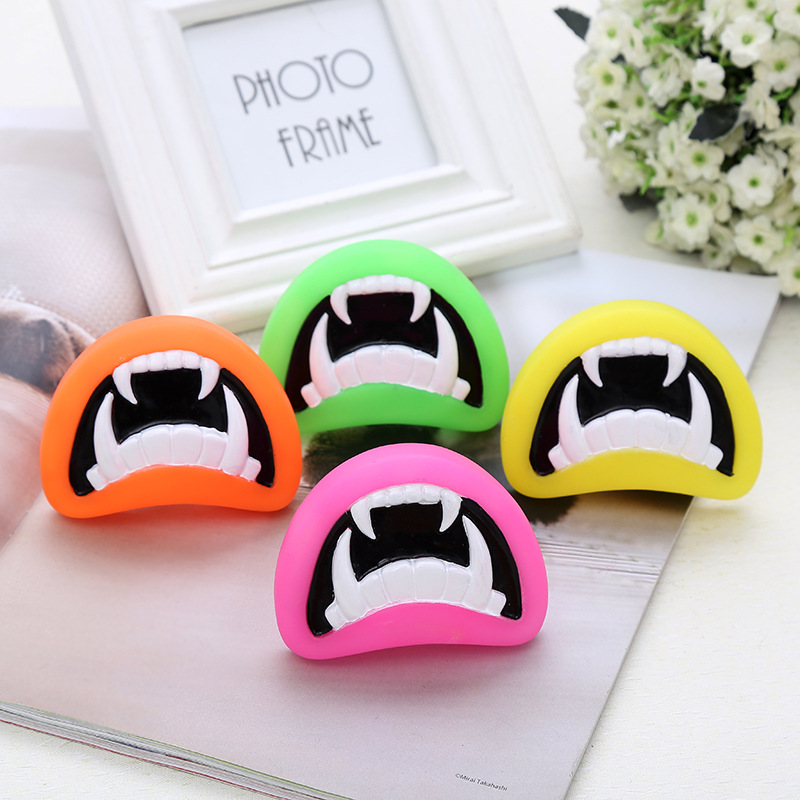 Truco Juguetes Accesorios de Halloween vinilo hacer sonido colmillos dientes largos cerdo simulación gritando labios rojos creativo divertido
