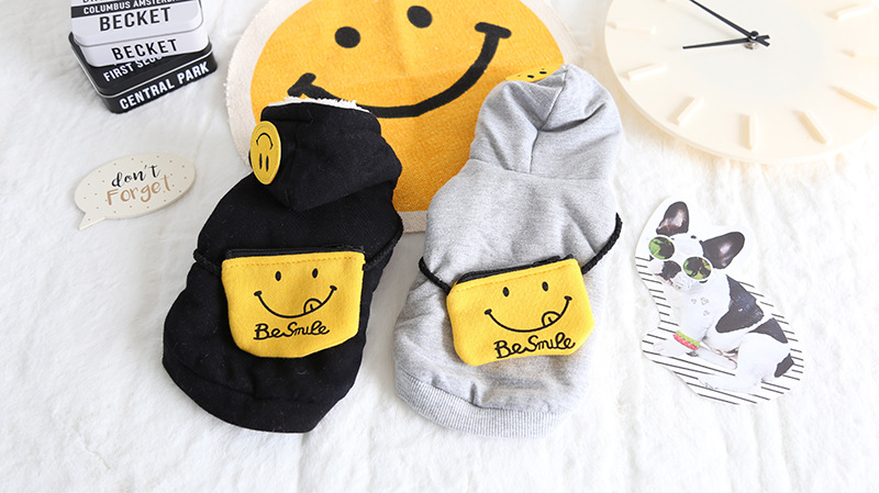 笑脸大背包带帽卫衣