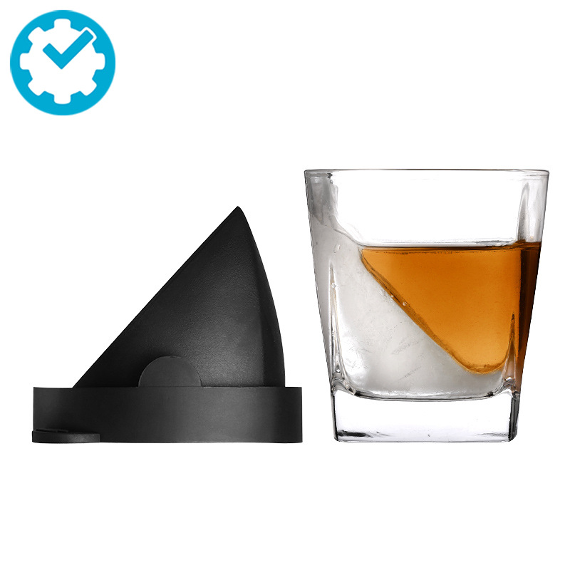 跨境厂家直供新品创意设计饮酒杯  硅胶冰格制冰杯 洋酒冰镇杯