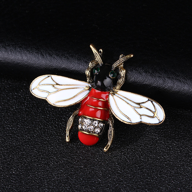 Tendance de la mode japonaise et coréenne tempérament atmosphère personnalité créative dessin animé mignon petite broche abeille accessoires_voghion.com