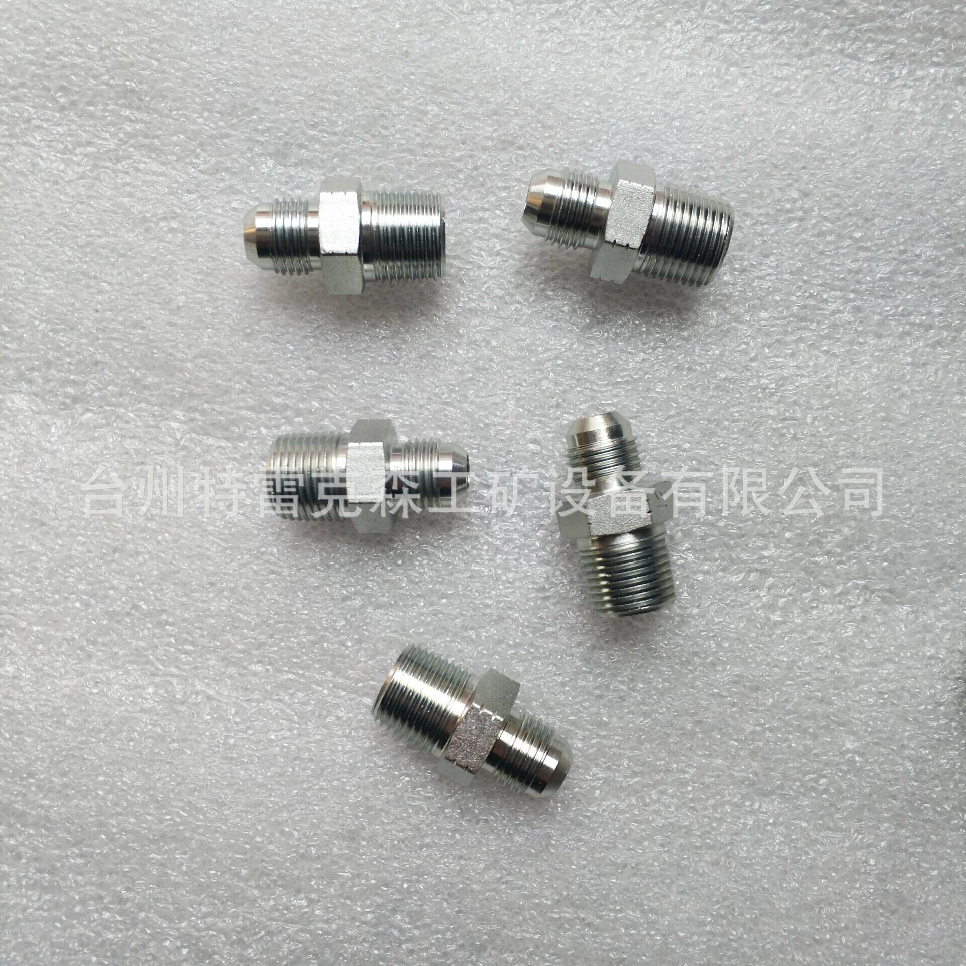 供应 特雷克斯TR50  terex parts  9215330接头