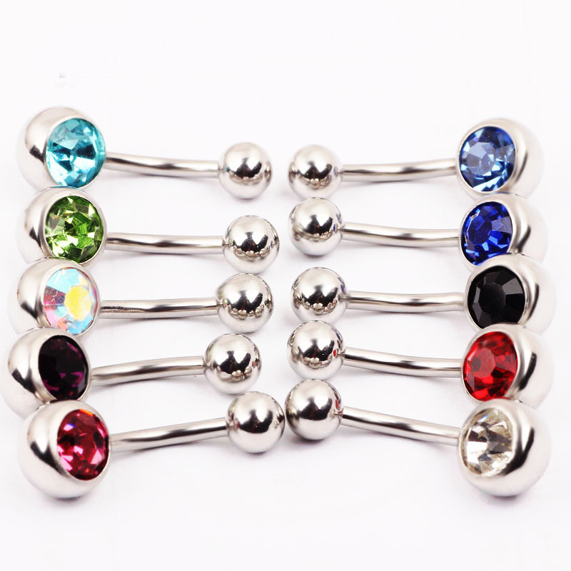 16G labret stud size and finish detail