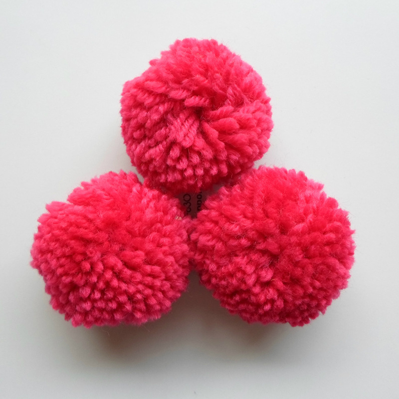 天亮工艺品有限公司批发销售各类毛线毛球 颜色规格可订选